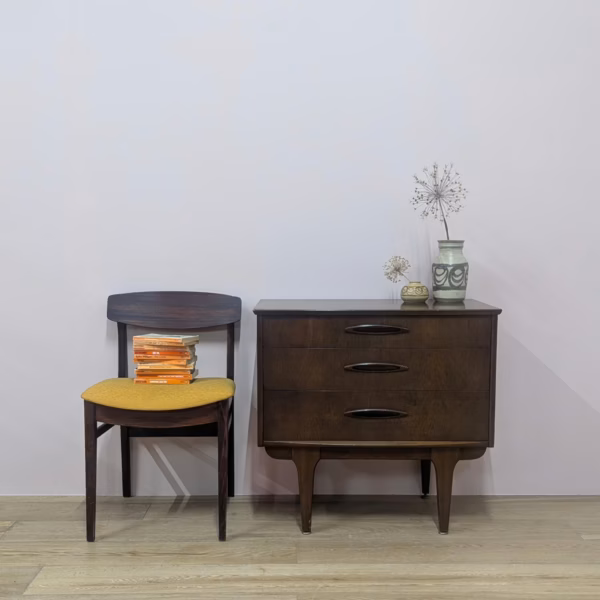 A rare & special find, a metamorphic chest of drawers that cleverly converts to a desk. Fantastic original condition