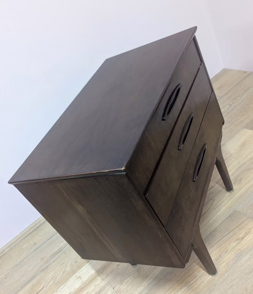 Rare Midcentury 1960s Metamorphic Desk / Chest of Drawers by Jentique A rare & special find, a metamorphic chest of drawers that cleverly converts to a desk. Fantastic original condition