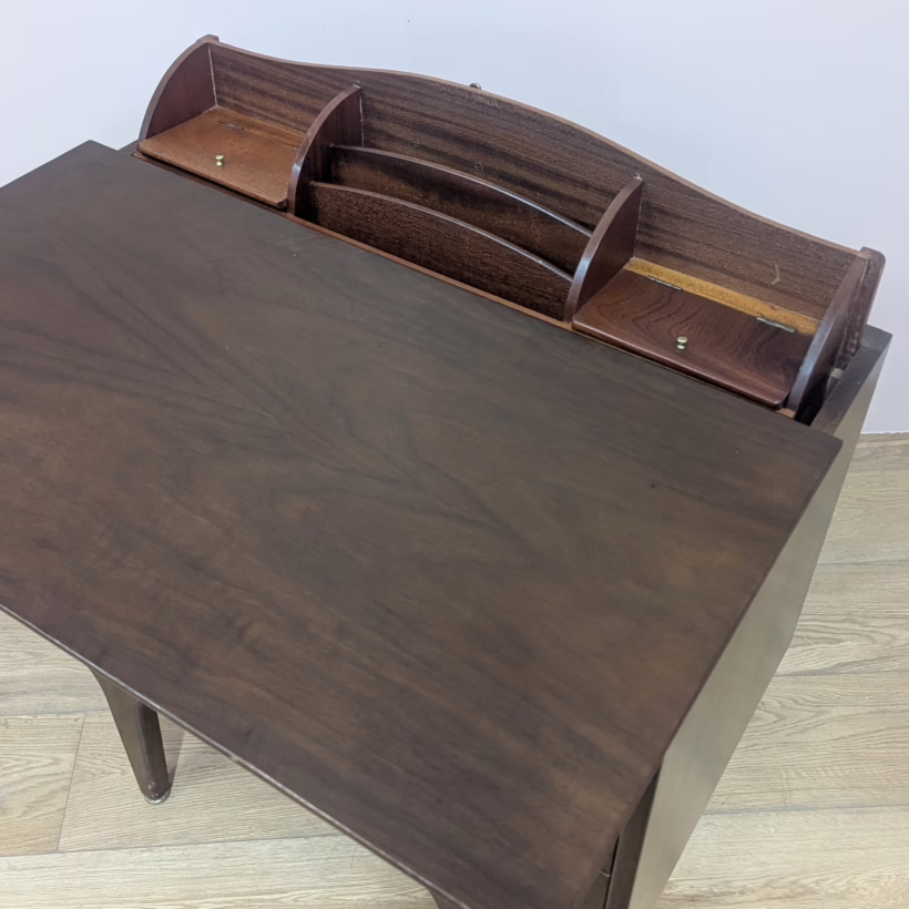 Rare Midcentury 1960s Metamorphic Desk / Chest of Drawers by Jentique A rare & special find, a metamorphic chest of drawers that cleverly converts to a desk. Fantastic original condition